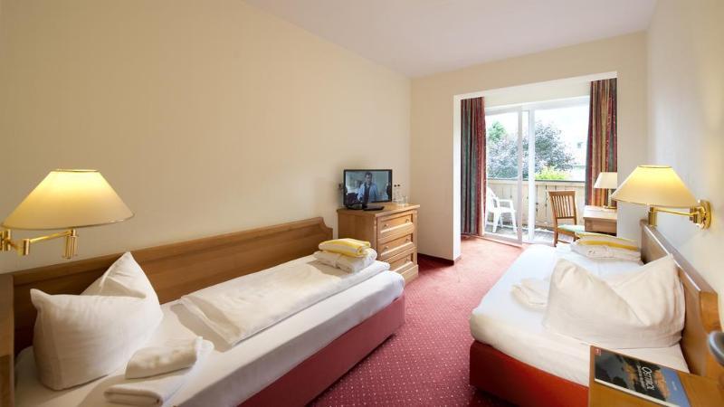 Hotel Moarhof Лиенц Екстериор снимка